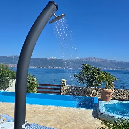 Beachfront Ciovka * Slatine