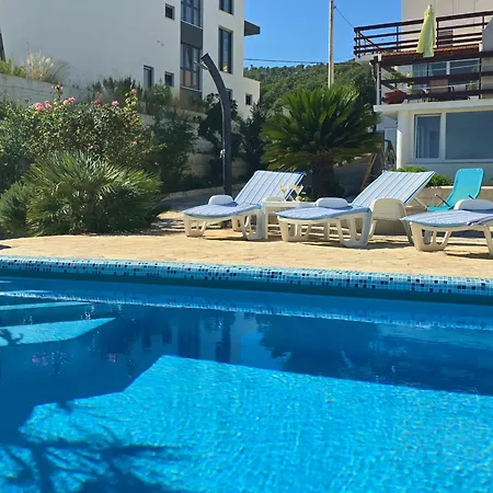 Beachfront Ciovka Vila