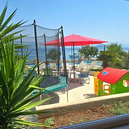 Vila Beachfront Ciovka *