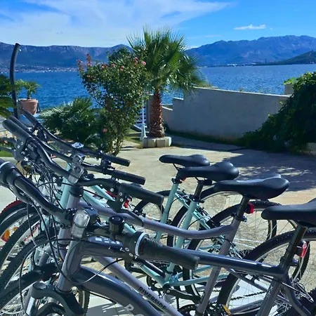 Vila Beachfront Ciovka *