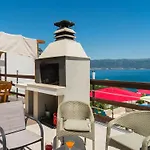 Beachfront Ciovka *