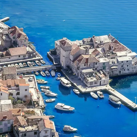 Villa Beachfront Ciovka Slatine