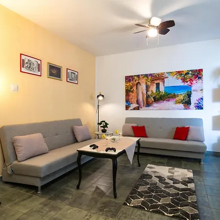 Beachfront Ciovka Villa *