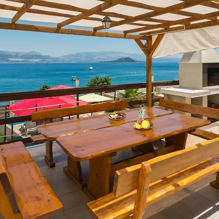 Villa Beachfront Ciovka