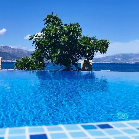 Beachfront Ciovka * Slatine