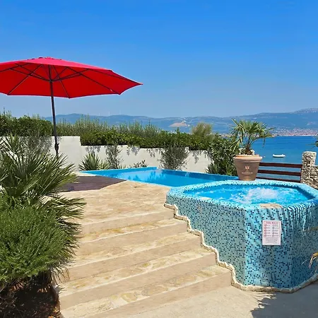 Beachfront Ciovka Villa