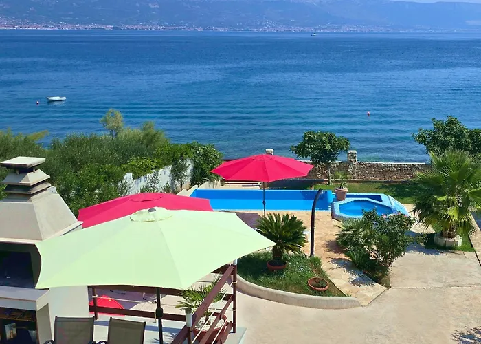 Beachfront Ciovka * Slatine