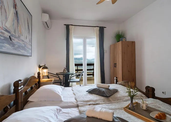 Beachfront Ciovka Villa *