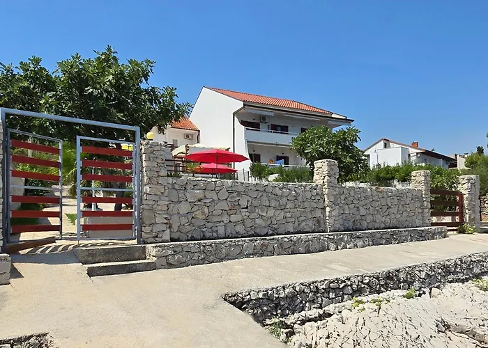 Villa Beachfront Ciovka *