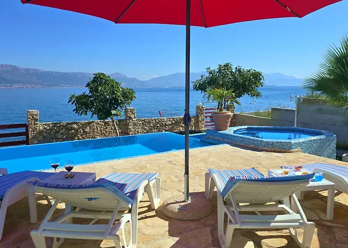 Villa Beachfront Ciovka Slatine